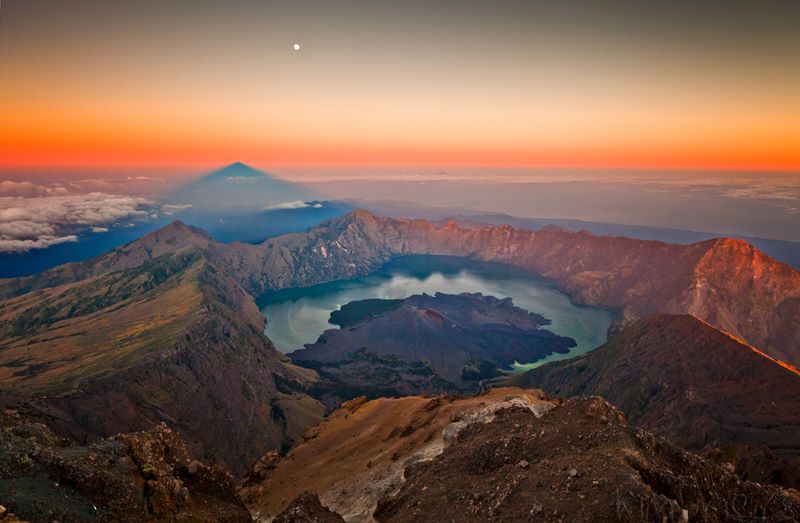 Lombok Volcanoes: Exploring the Natural Wonders of Mount Rinjani