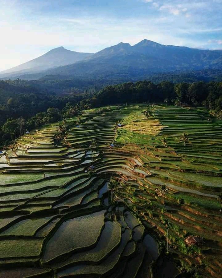 What Type of Volcano is Mount Rinjani